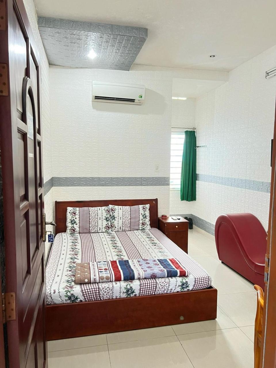 Khach San Khanh Du - Khanh Du Hotel Биен Хоа Екстериор снимка