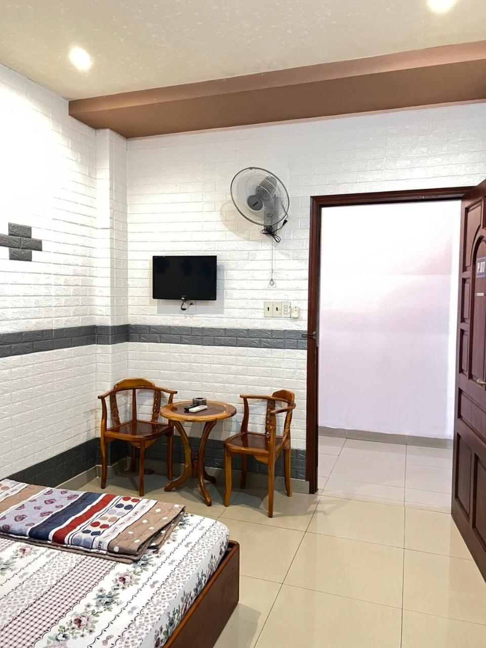 Khach San Khanh Du - Khanh Du Hotel Биен Хоа Екстериор снимка